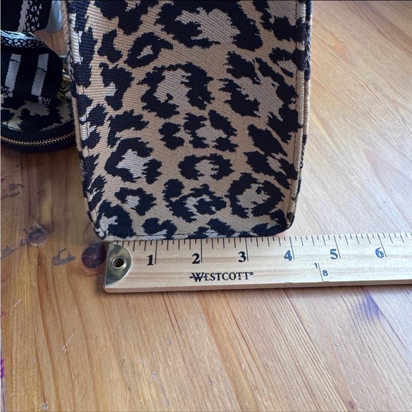 Leopard print bag with matching change purse and box nwt - Picture 10 of 11